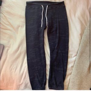 Monrow xs sweatpants